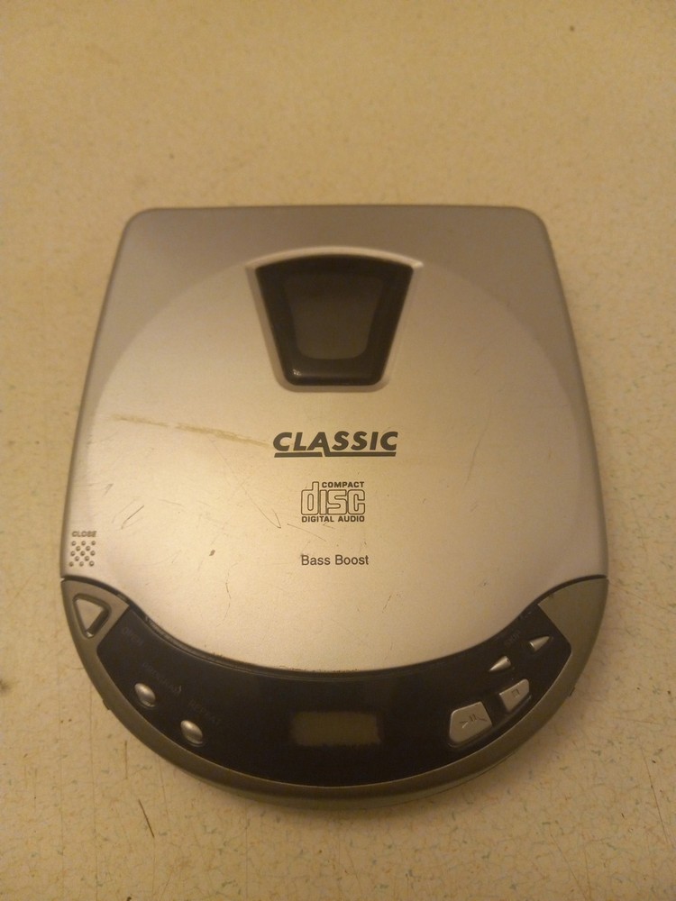 Classic CD Walkman Portable CD player Model CL160 - Works - Display doesnt work