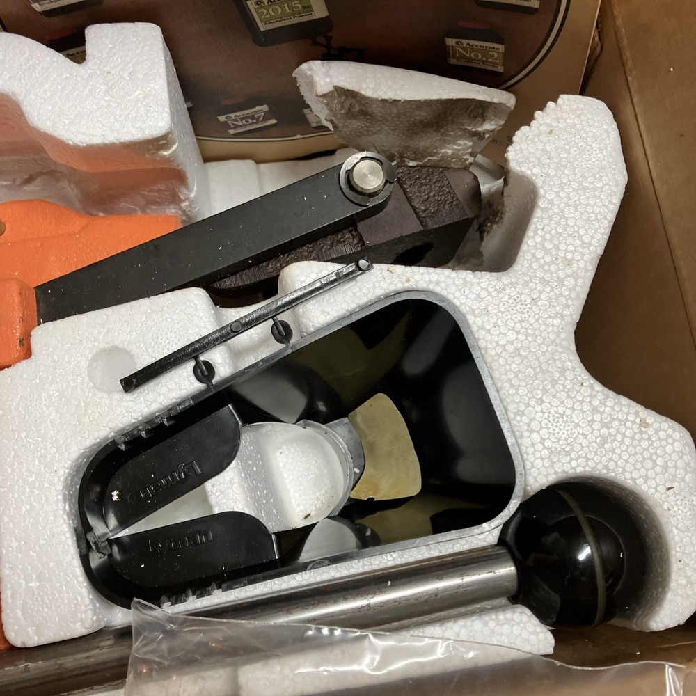 lyman 6 Station Turret t- Mag reloading press