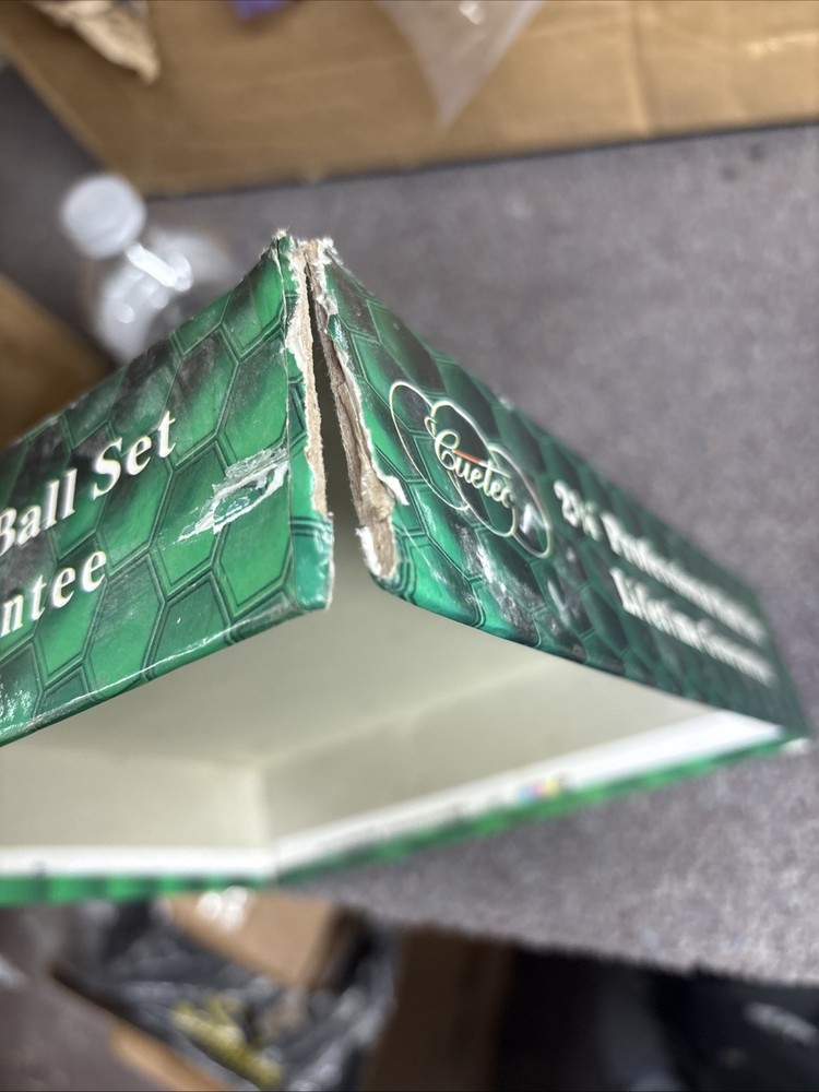 Cuetec 2 1/4" Professional Billiards Ball Set Used