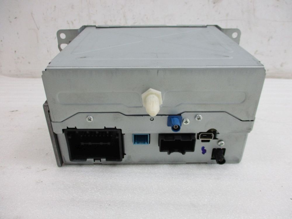 Radio/Navigation System - Combination Entheiratet Code Not Available Fits for