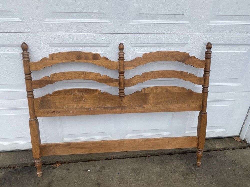 Ethan Allen Heirloom Maple Nutmeg Full Size Headboard
