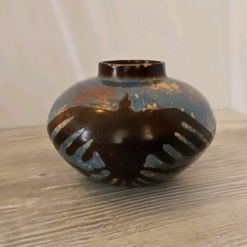 Vintage Peruvian Spider / Thunderbird Vase Signed "Jose Sosa 96"