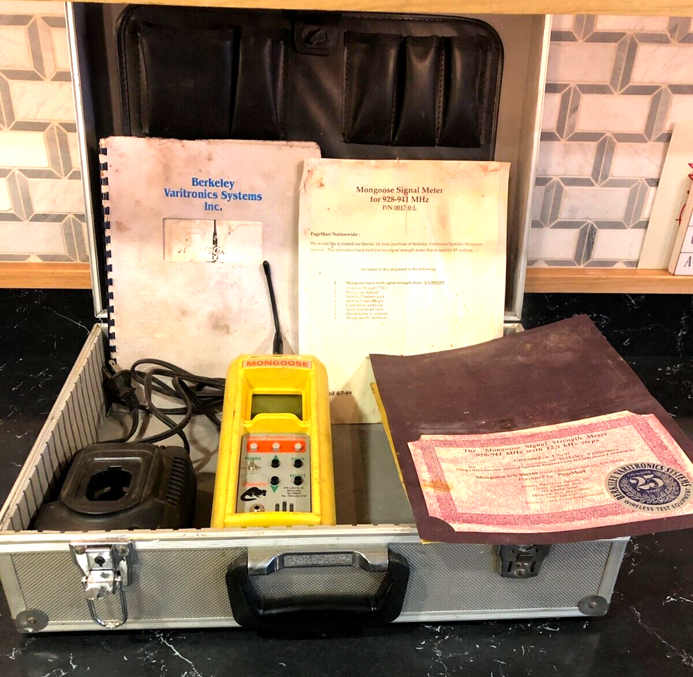 Berkeley Varitronics System Mongoose Signal Strength Meter w/Charger and Case