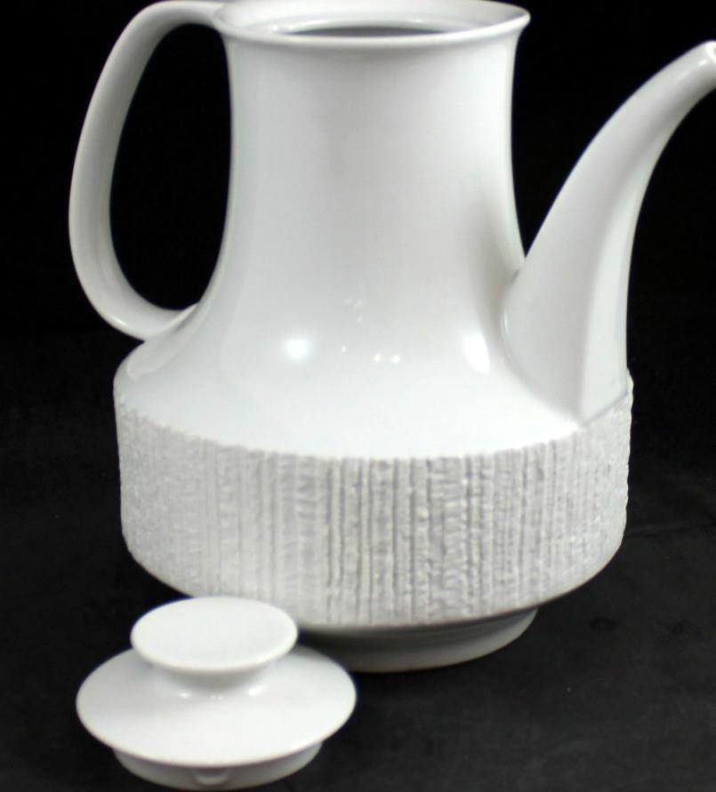 Thomas Arcta White Coffee Pot with Lid