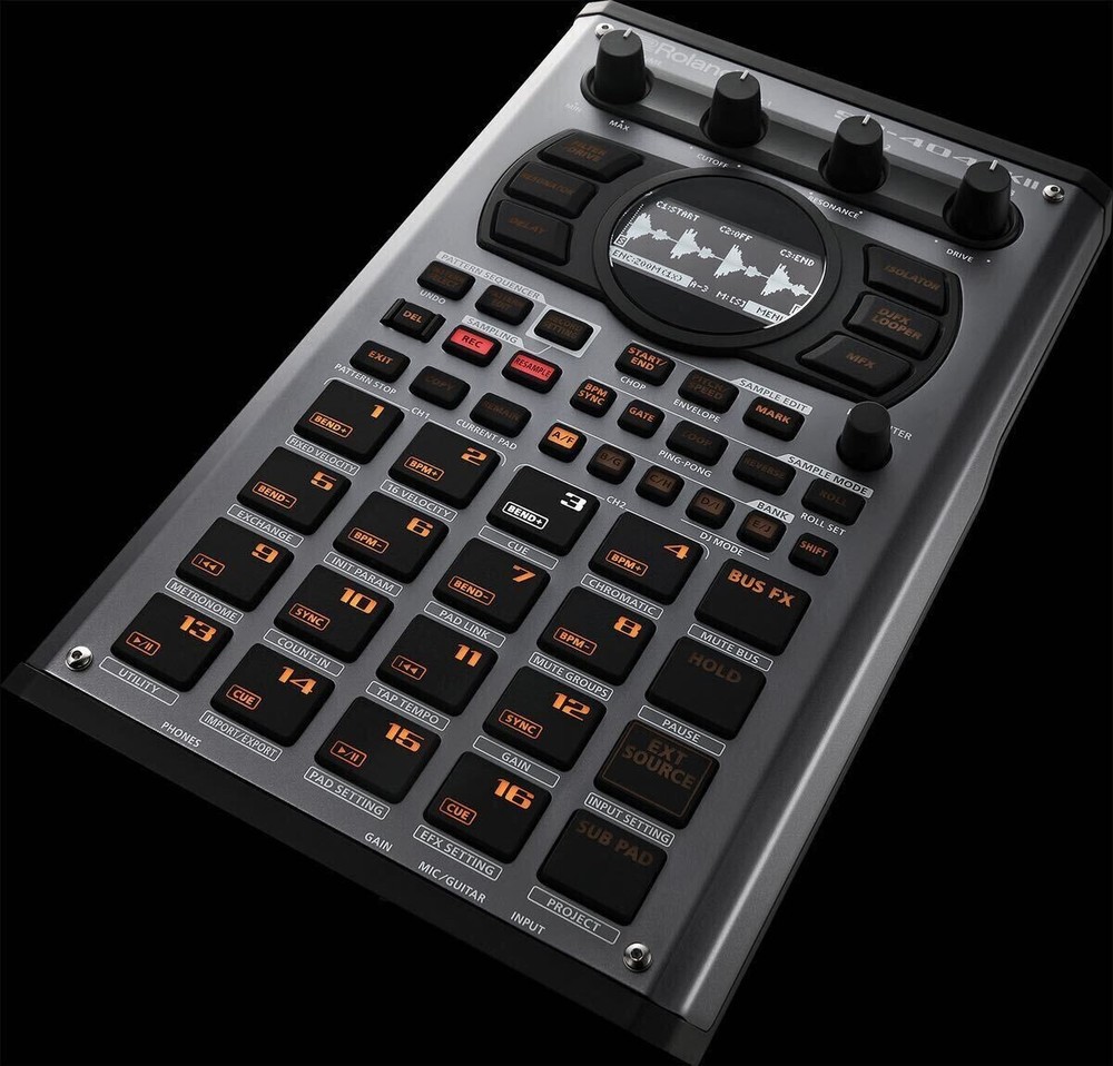 ROLAND SP-404 MK 2 Sampler Beatmaking Machine