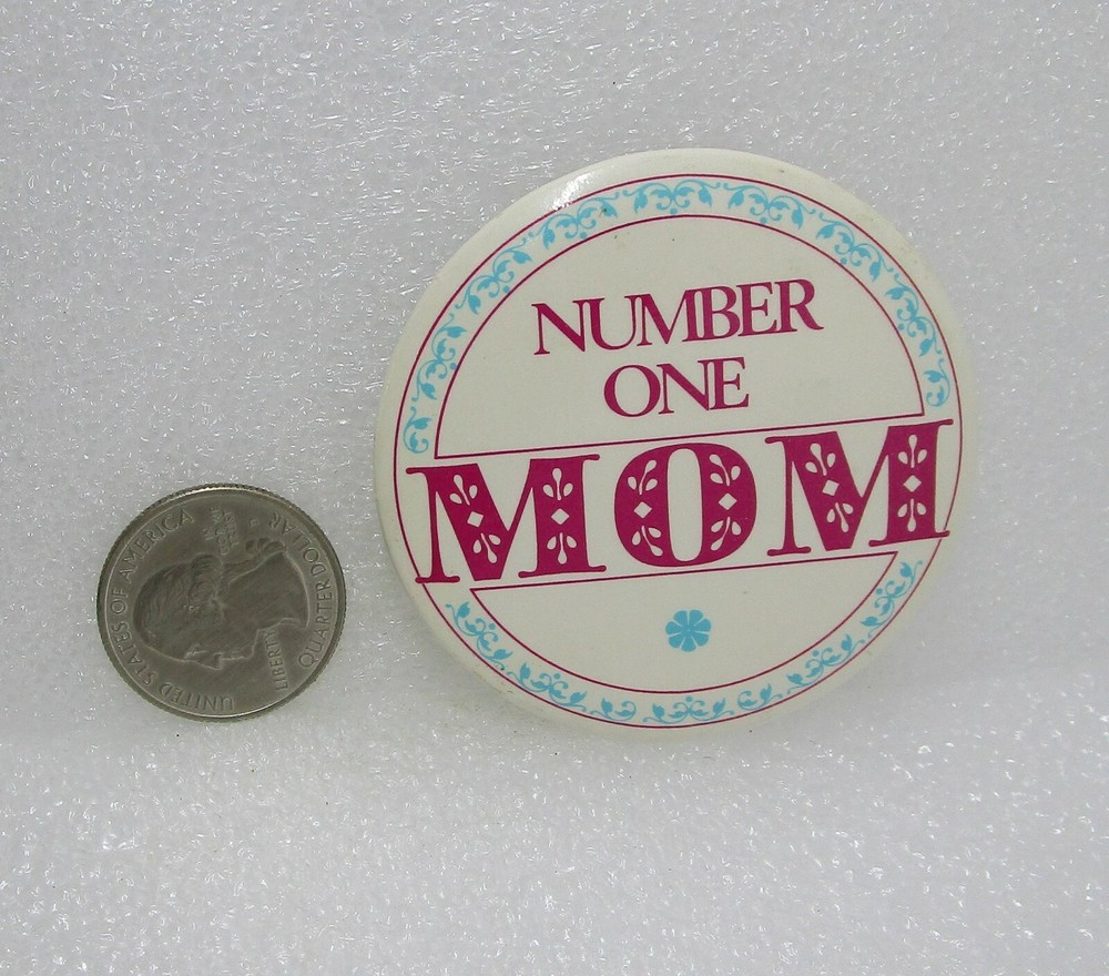 Number One Mom Button Pin