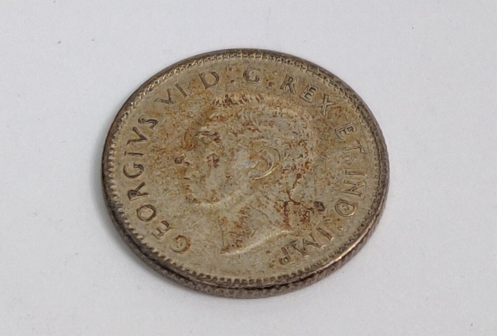 1946 CANADA TEN CENTS SILVER COIN