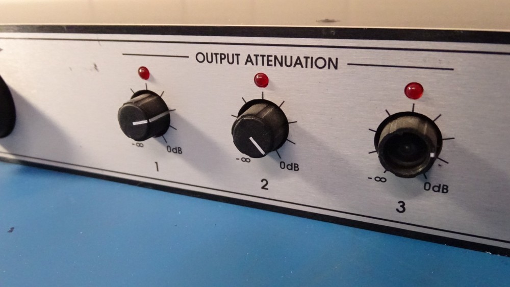 Klark Teknik DN7103 Digital Delay Line