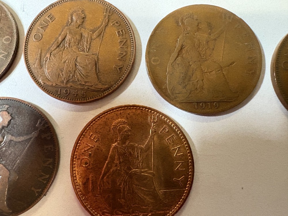 Great Britain - Six Coins.