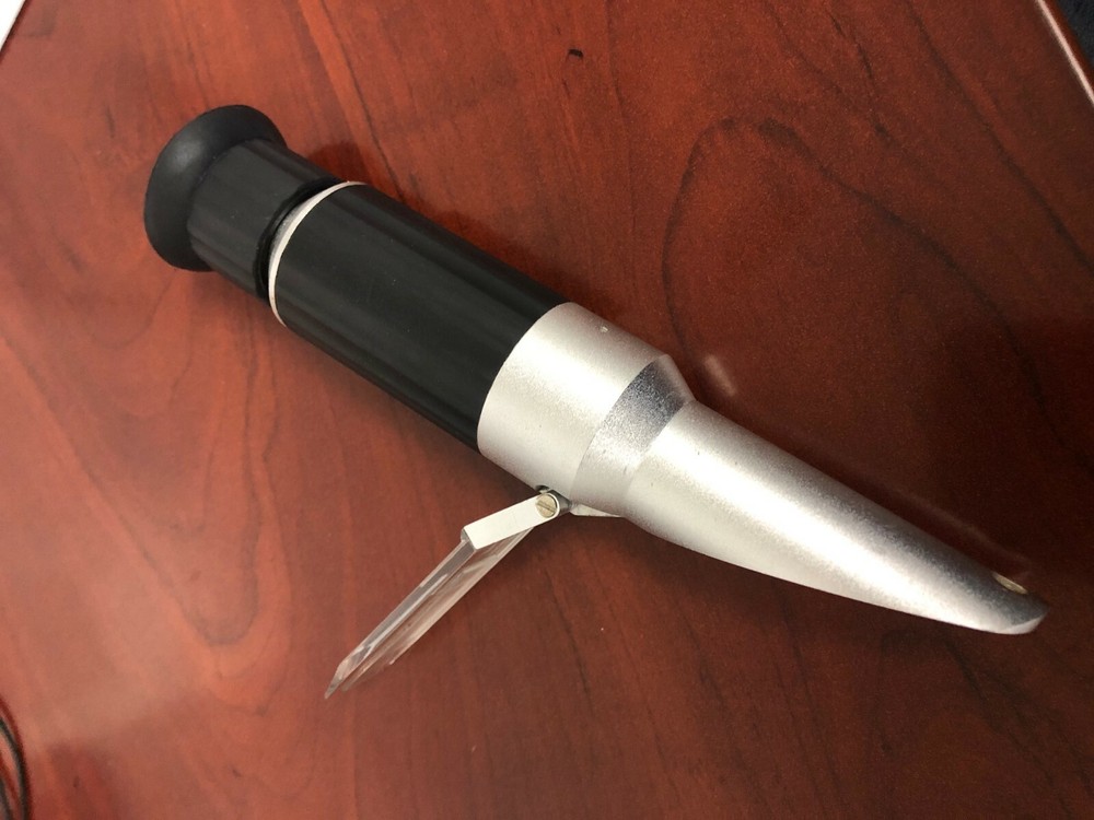 Brix Refractometer Hand Held 0-32% Brix