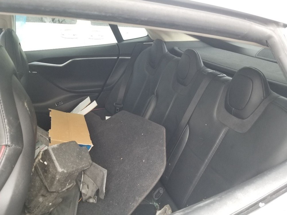 TESLA S 2012 Quarter Glass 5039989