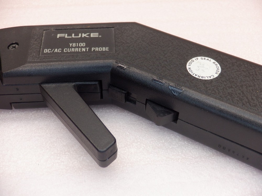 FLUKE Y8100 DC/AC CURRENT PROBE