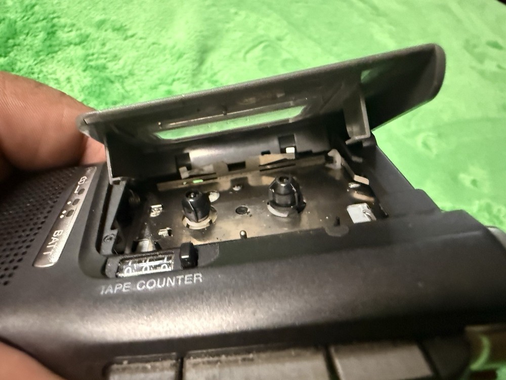 Sony M-679V Handheld Voice Recorder