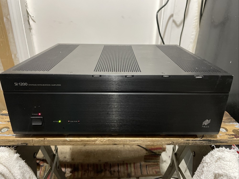 Niles Audio SL-1200 , Powers On , Untested 12 Channel Amplifier