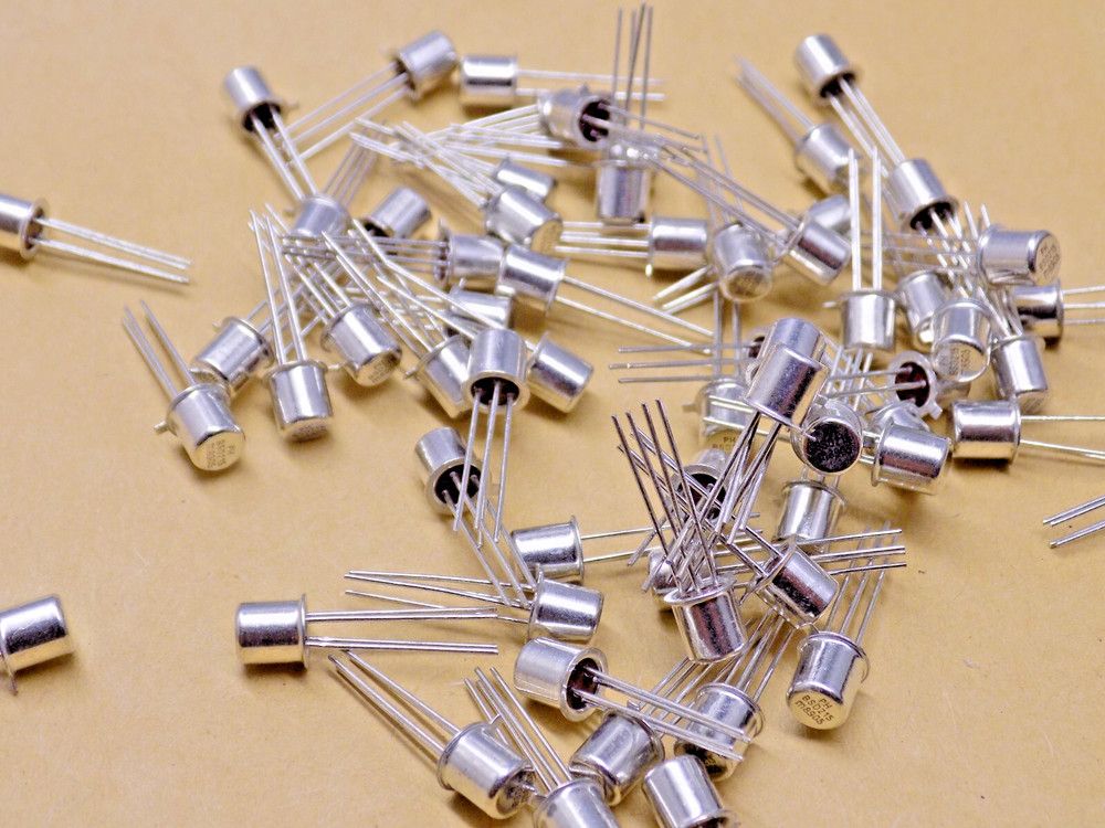 10x BSD215 PHILIPS N-CHANNEL TRANSISTOR NOS