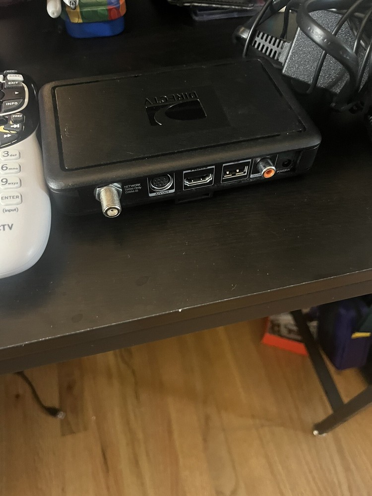 Direct Tv Receiver Box W/ Remote