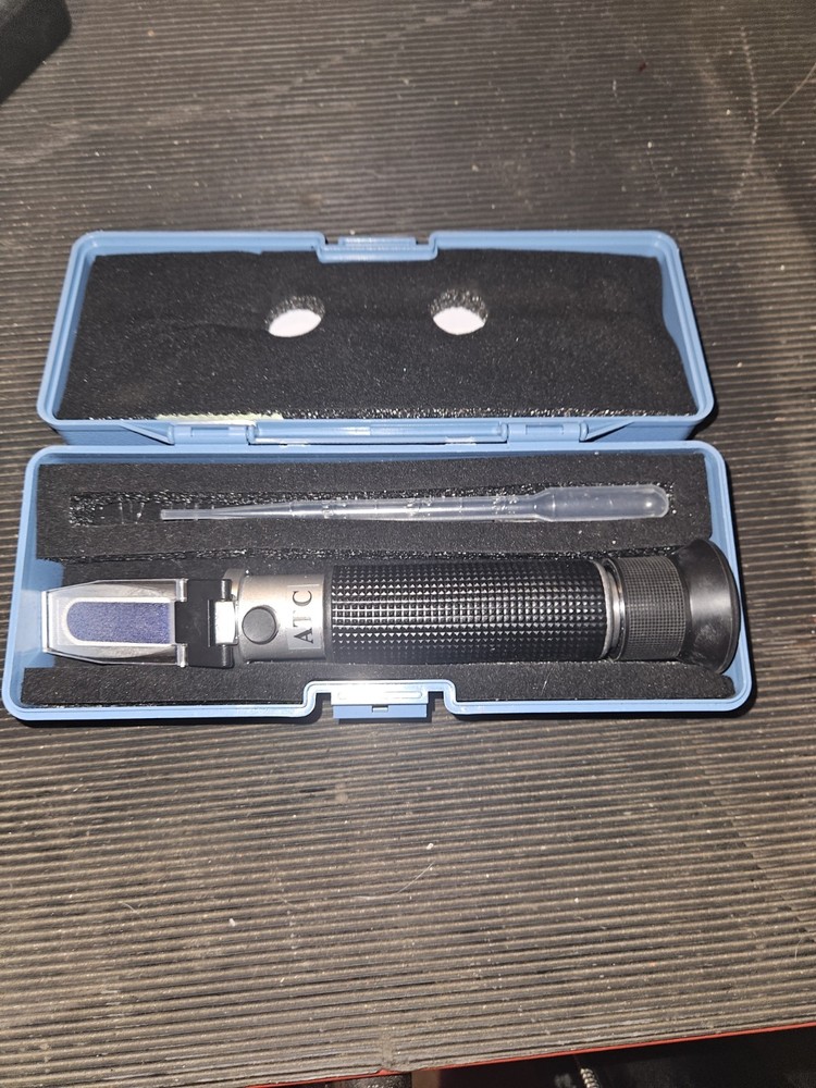 ATC (Automatic Temperature Compensation) Refractometer