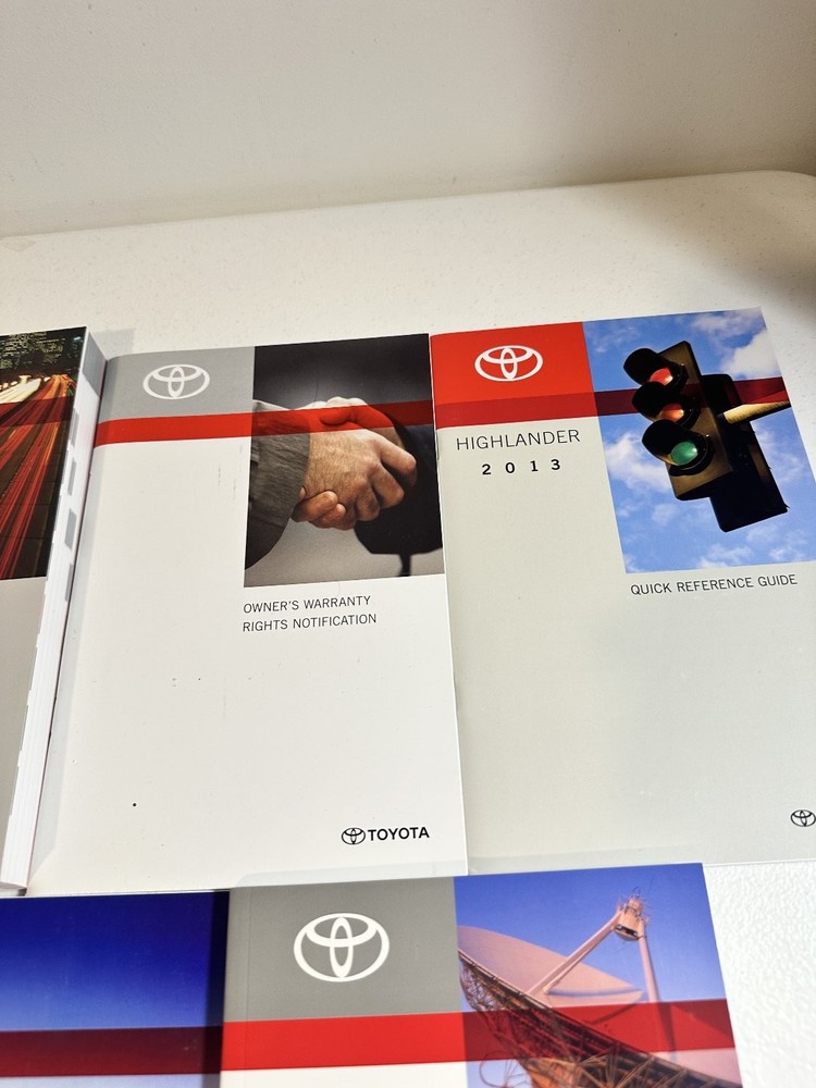 2013 Toyota Highlander Owner's Manual Set