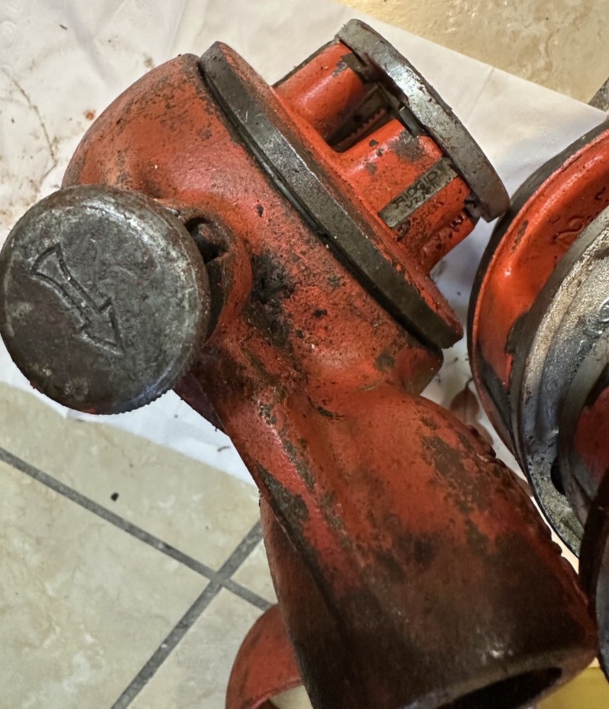 RIDGID 1/2 MANUAL PIPE THREADER HEAD
