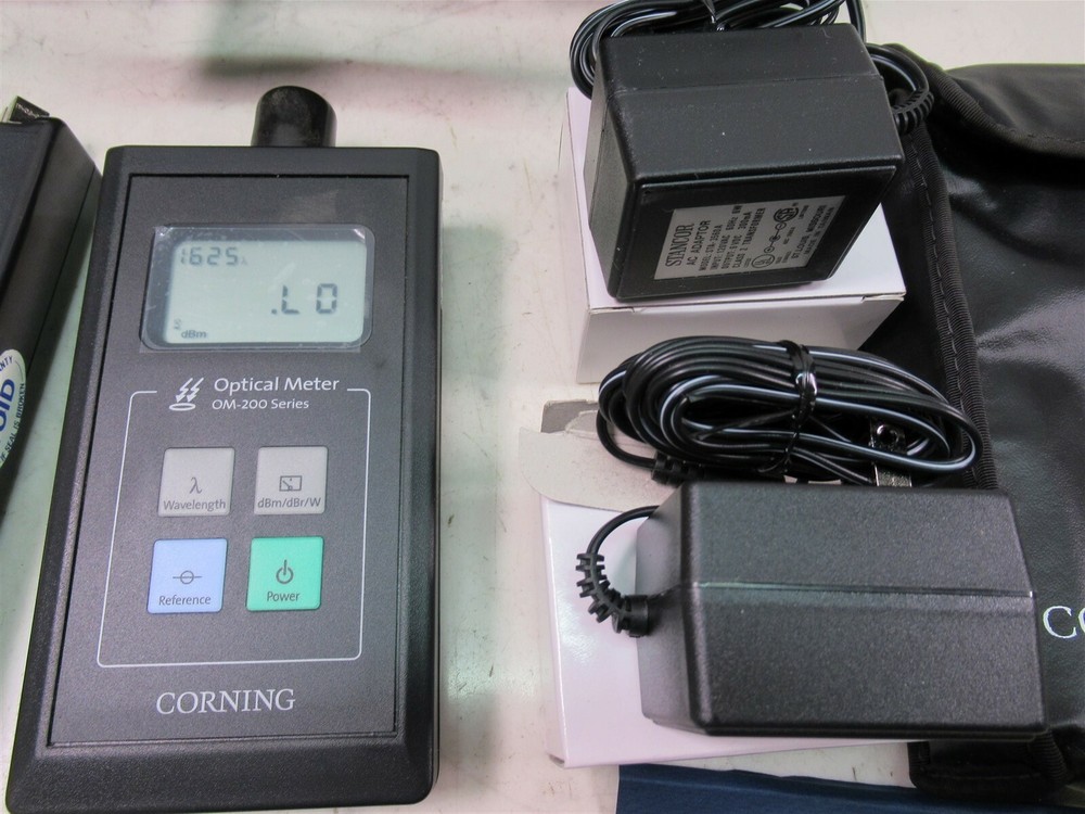 Corning Fiber Optic Optical Source OS-100D-52 & Optical Meter OM-210 Siecor
