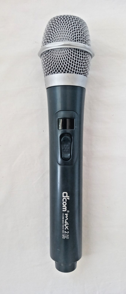 D'COM max2 Wireless Karaoke Microphones - Four Mics 4pcs