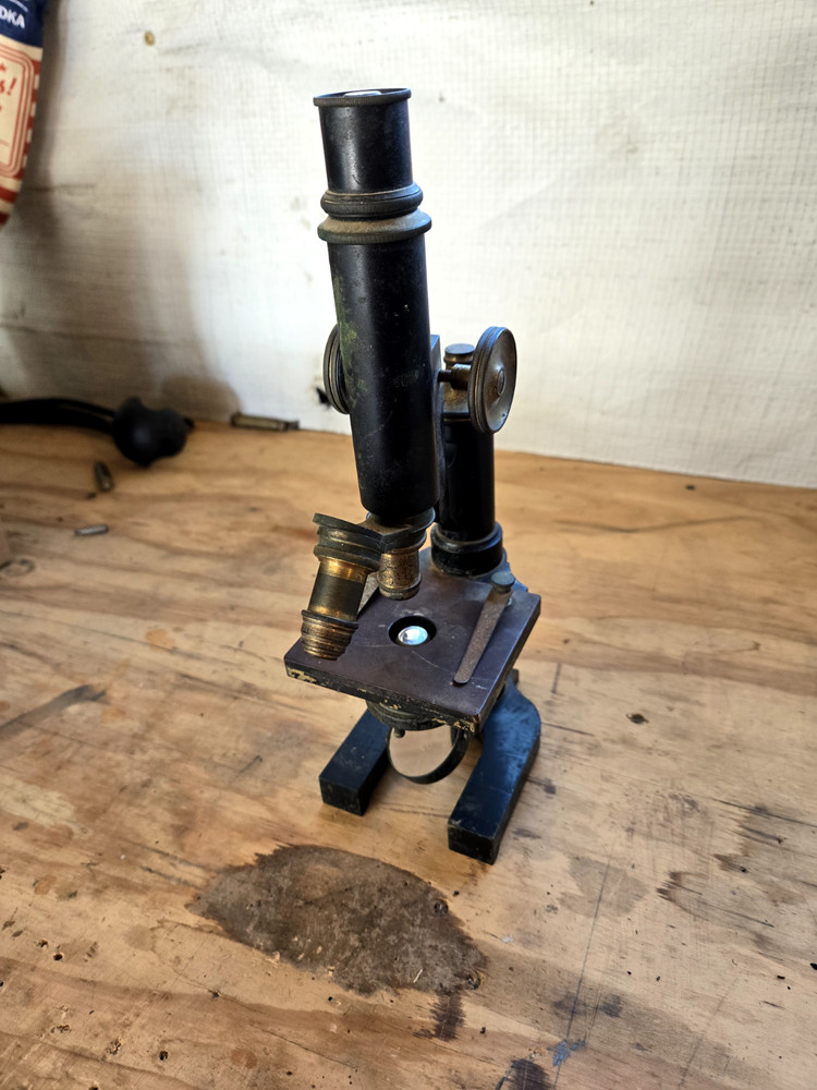 E.Leitz Wetzlar pre 1930 microscope  Nº 60734