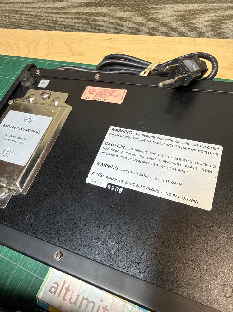 Shure FP16A Audio Distribution Amplifier, Input: 1 Output: 6 XLR