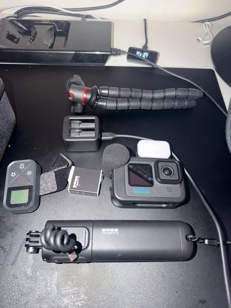 GoPro HERO 11 Black creator edition Bundle with Case, Tripod, Batteries, Mounts