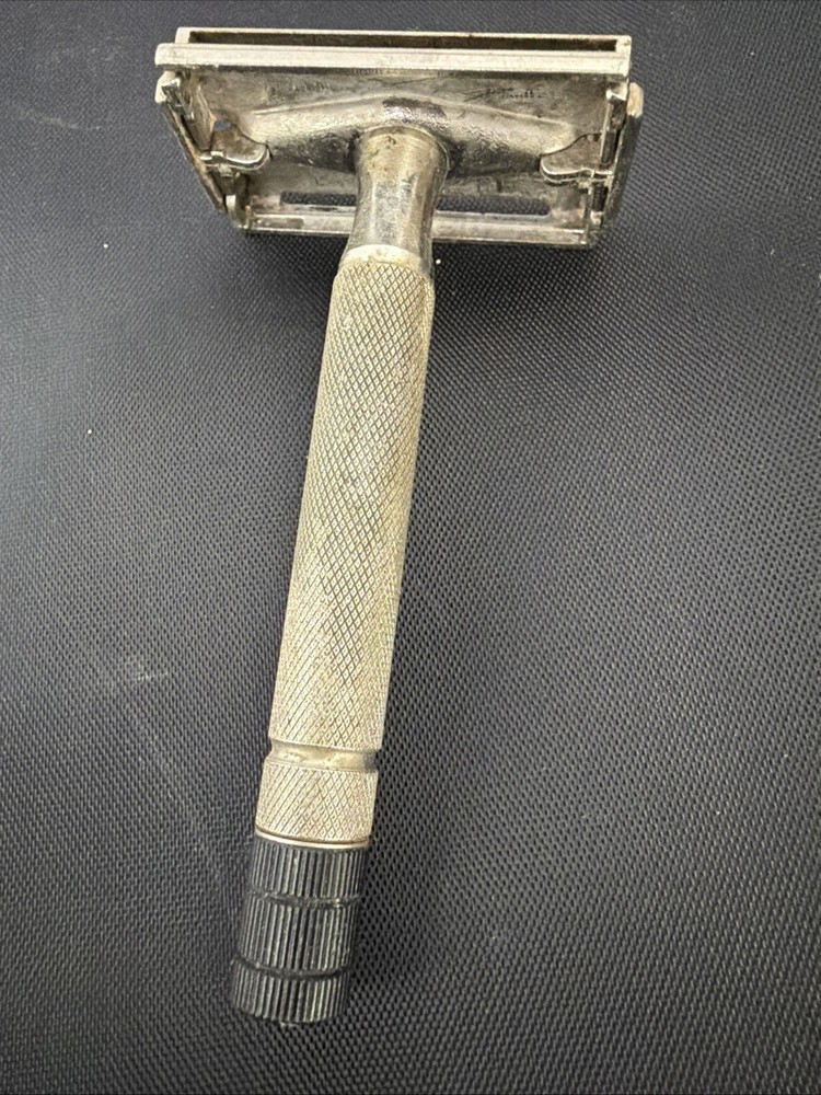 Vintage Gillette Black Tip Safety Razor