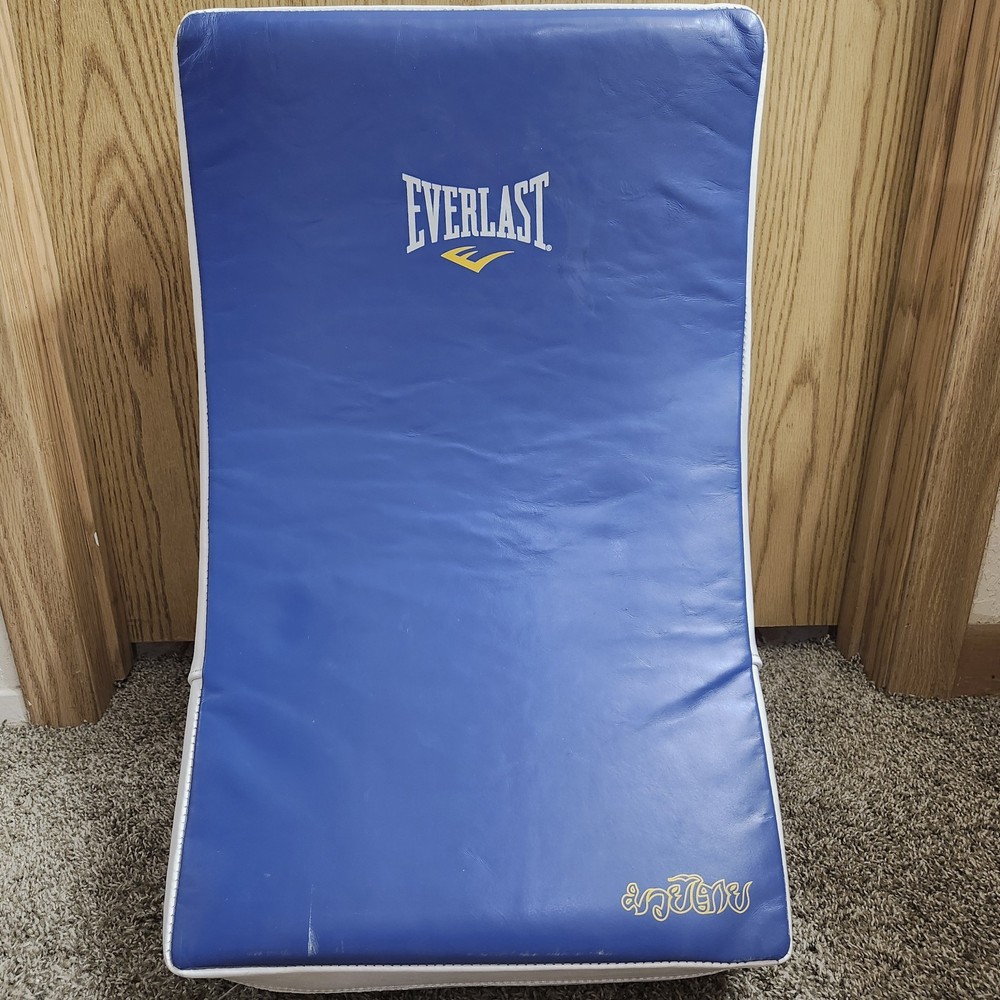Everlast Curved Muay Thai Kick Strike Shield Training Boxing Blue White