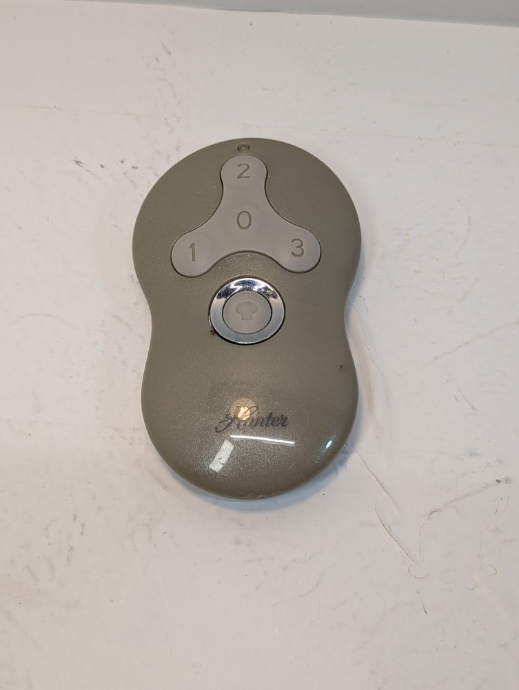 Hunter OEM Ceiling Fan Remote Control Transmitter 99123 Works - New Battery