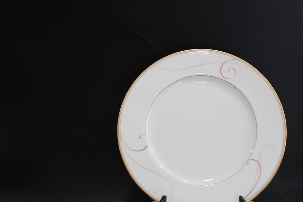 Noritake Golden Wave 5 Dinner Plates 10 7/8"