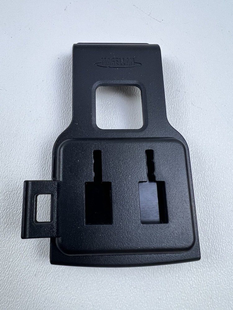 Magellan Maestro 5310 GPS Navigation Bundle + Cables + Accessories READ!