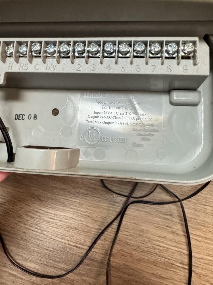 Hunter SRC Plus Sprinkler 6-Zone Timer Unit SRC-600i *AS-IS FOR PARTS ONLY-READ*