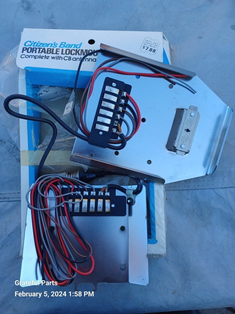 CITIZENS BAND PORTABLE LOCKMOUNT Assembly