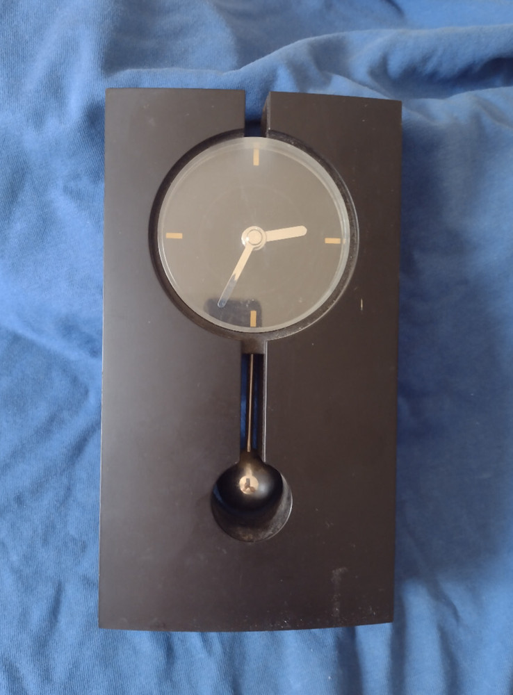 Retro 1980s Daruma Battery Pendulum Clock
