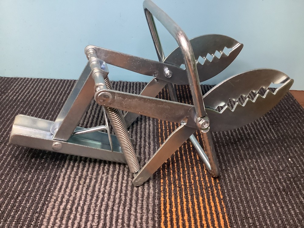 Upgraded Mole Scissor Trap, Mole Trap for Lawns, Easy Step Setup, Efficient