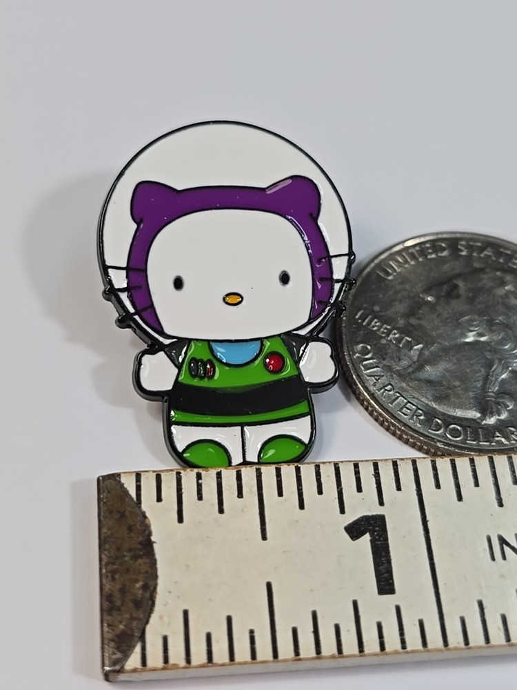 Hello Kitty Lapel Pin Astronaut