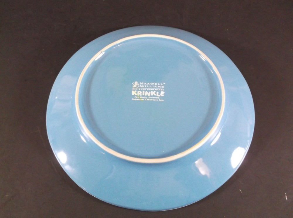 Maxwell & Williams Krinkle Salad Plate Blue