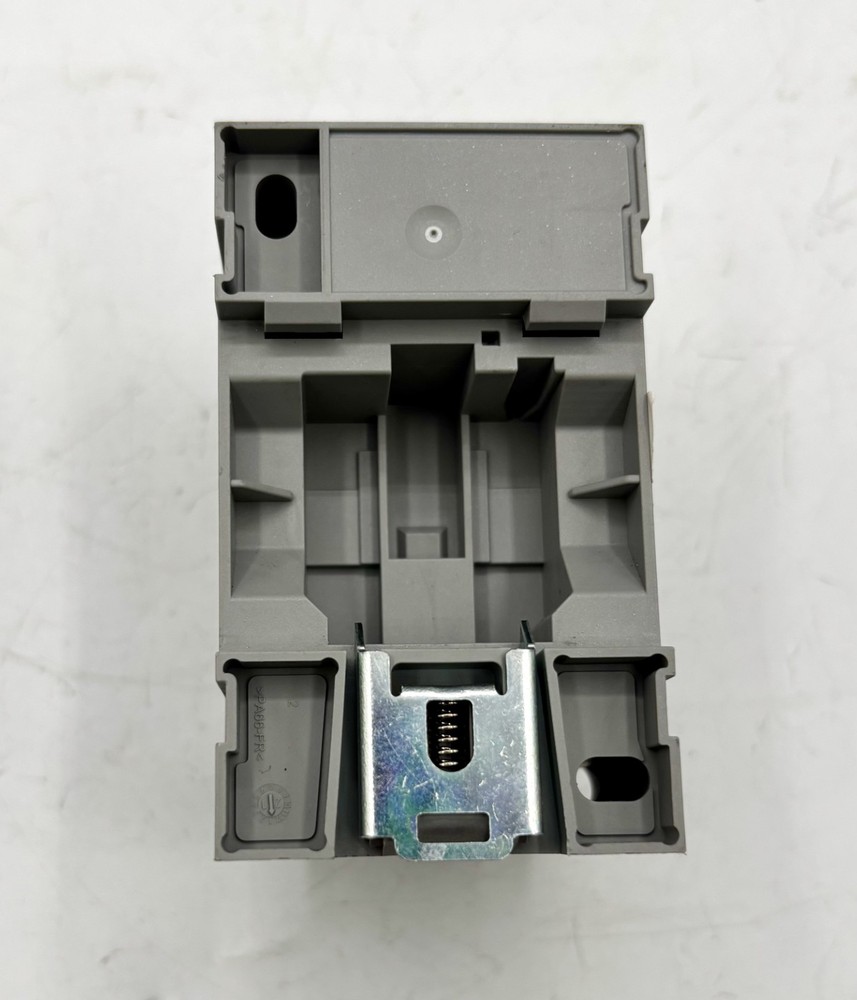 Phoenix Contact / EO-AB/UT/LED/15 0804155 / Hole Type Socket