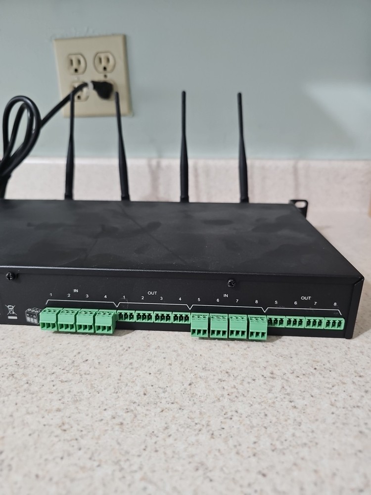 Revolabs Executive HD Model: 01-HDEXEC4-NM