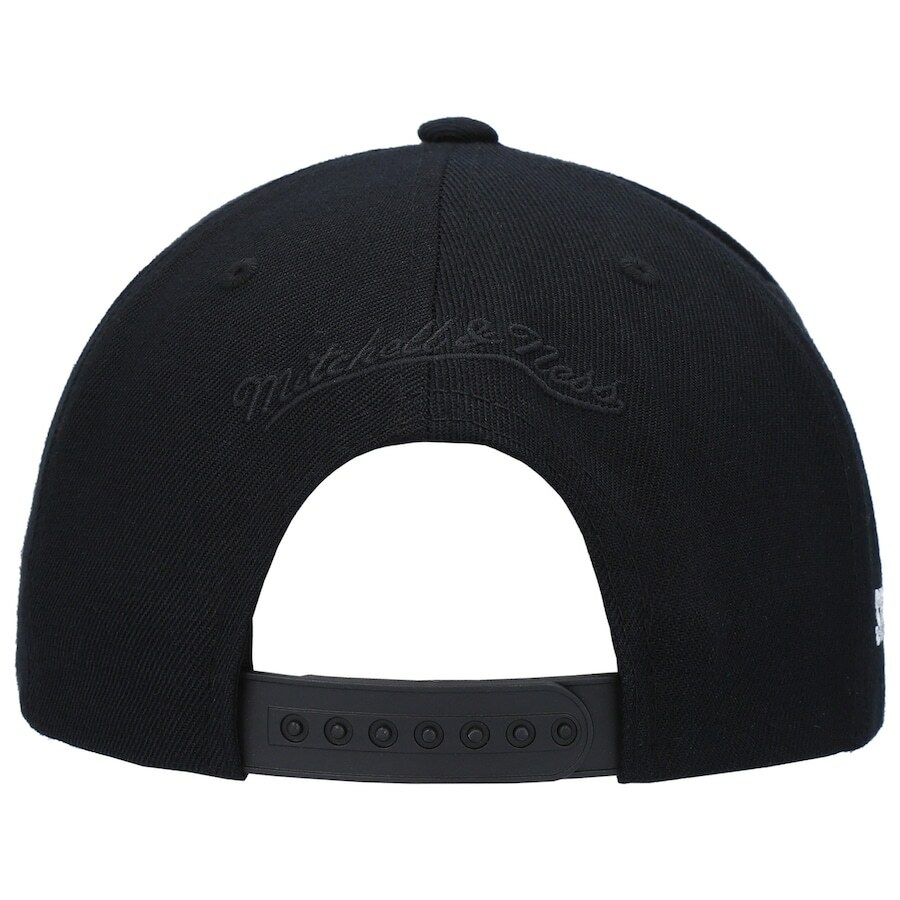Space Jam: A New Legacy Mitchell & Ness Goon Squad Snapback Hat – Black