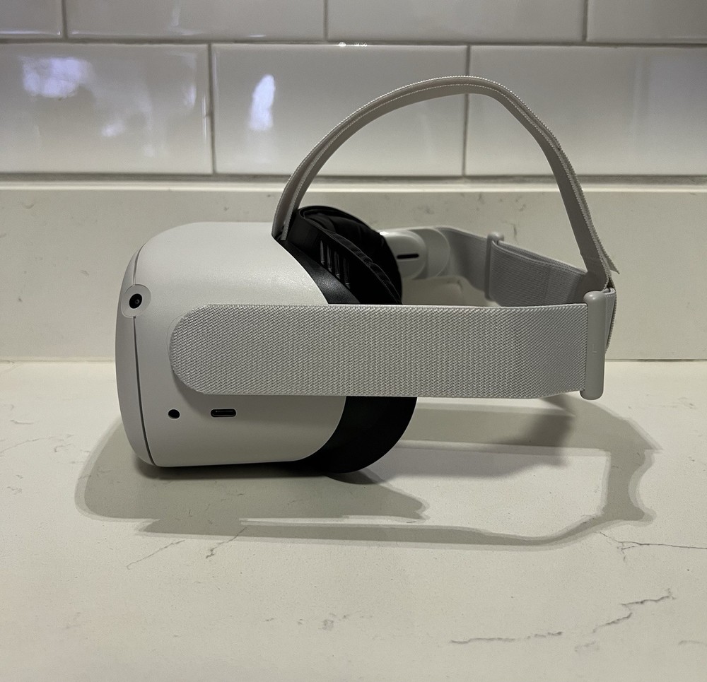 Meta Oculus Quest 2 - 64GB VR Headset