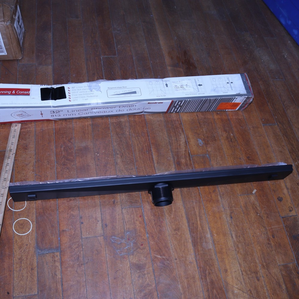 Neodrain Linear Shower Drain 32" ZA3-32-T02-MB