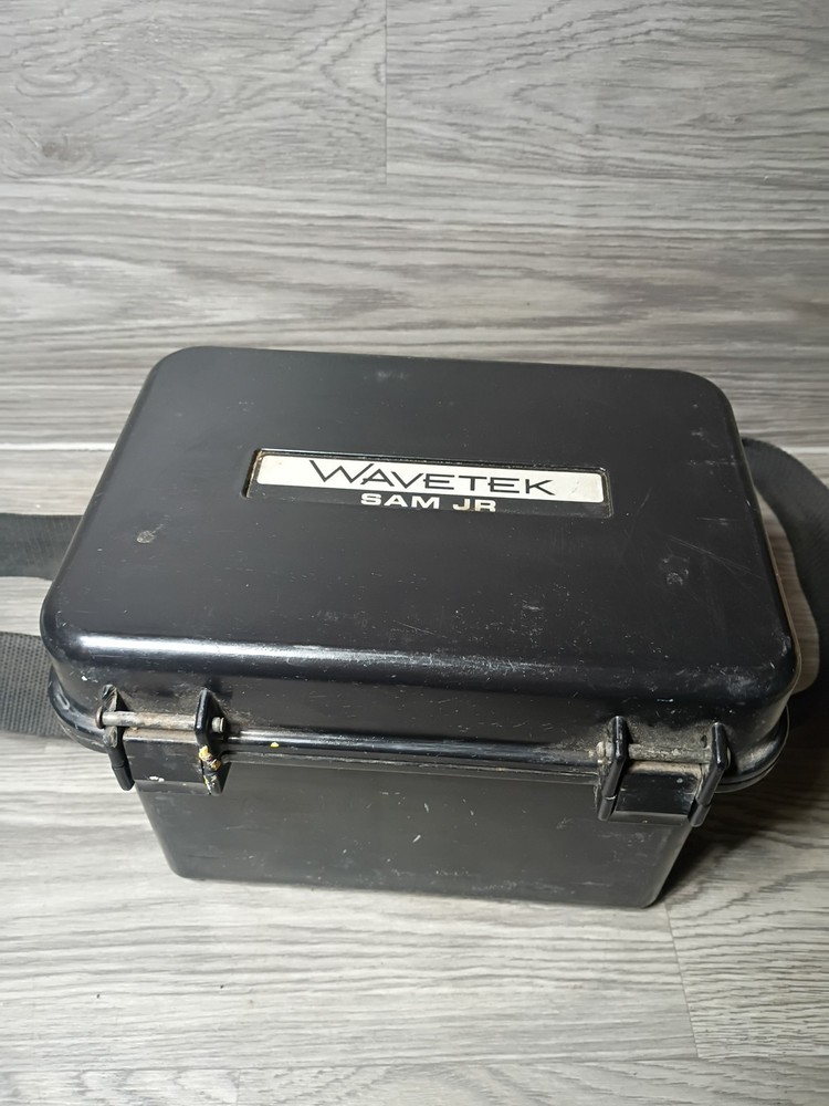 Wavetek SAM I 450MHz Signal Analysis Meter w/Case
