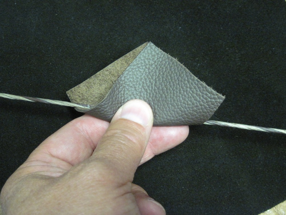 Bow String BEESWAX & LEATHER APPLICATOR Pad Traditional BOWSTRING WAX Archery