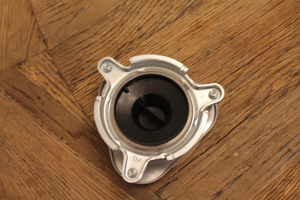 Insinkerator Quick Lock Sink Mount Flange w/Stopper for Garbage Disposal NEW