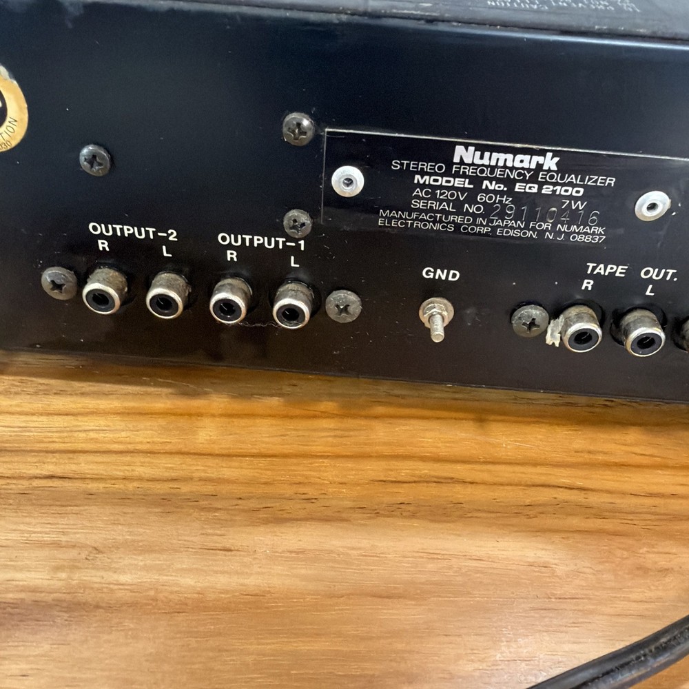 Newmark Stereo Frequency Equalizer Eg 2100