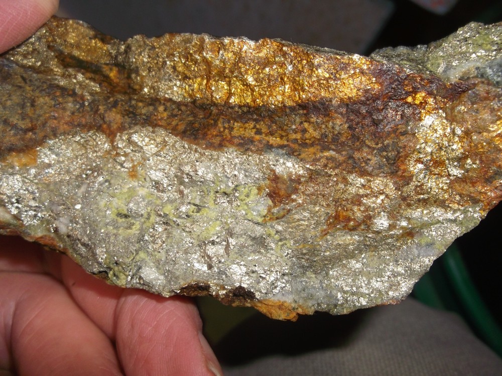 Gold, silver, copper, 487 grams samples ,ore high grade .