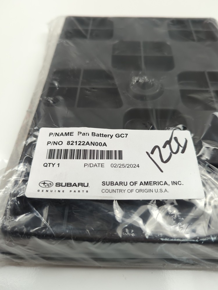 Genuine Subaru Tray 82122AN00A